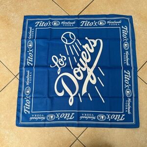 Los Angeles Dodgers / “LOS DOYERS “ Tito’s vodka Bandana 100% Cotton 22 x 20 NEW